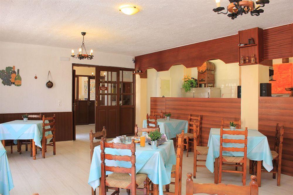 Santa Irini Hotel เปริสซา ภายนอก รูปภาพ