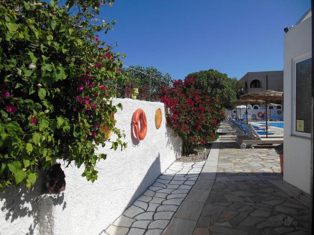 Santa Irini Hotel เปริสซา ภายนอก รูปภาพ