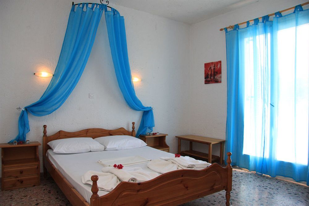 Santa Irini Hotel เปริสซา ภายนอก รูปภาพ
