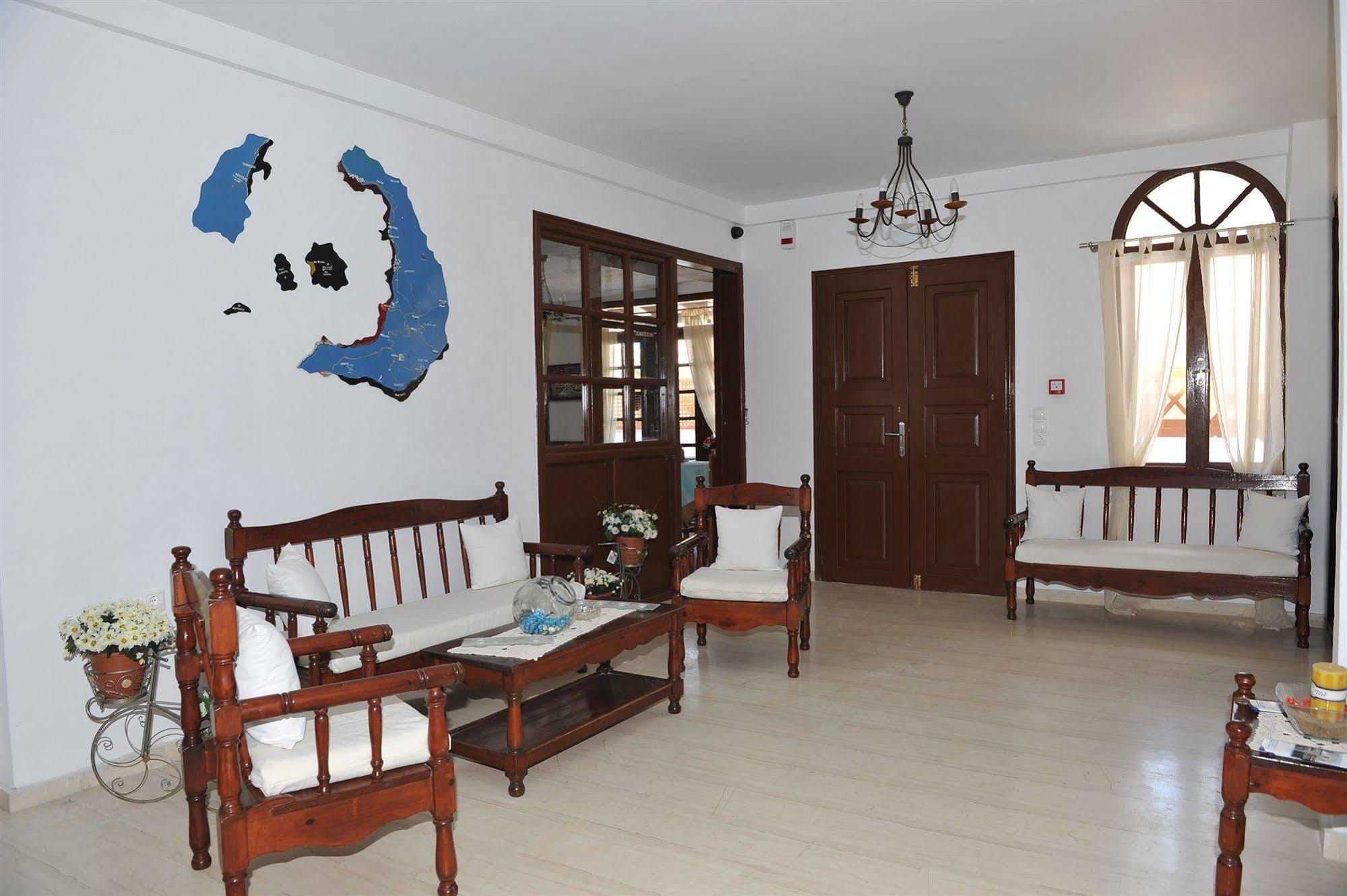Santa Irini Hotel เปริสซา ภายนอก รูปภาพ
